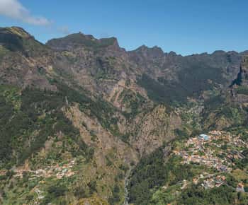 Tour particular de Vespa Curral das Freiras,Câmara Lobos,CaboGirão(4hrs)