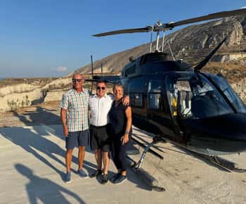 Santorini: voo de helicóptero privado com opção de pôr do sol