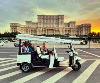 Bucharest: Best of Bucharest Private Tuk-Tuk Tour