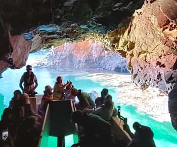 Peniche: Wycieczka katamaranem na wyspę Berlengas z wyprawą do jaskiń