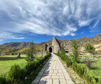From Akhtala: Hiking, Foraging & Cooking Adventure