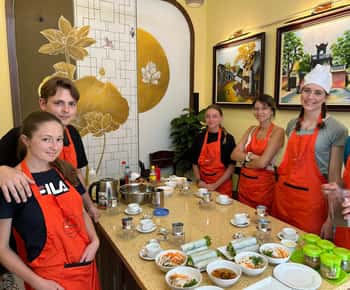 Hanoi: Traditional Cooking Class & Market Tour