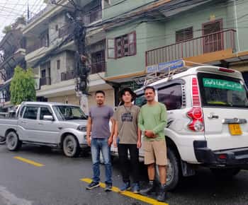 Traslado de Katmandú a Pokhara en jeep (Scarpio)