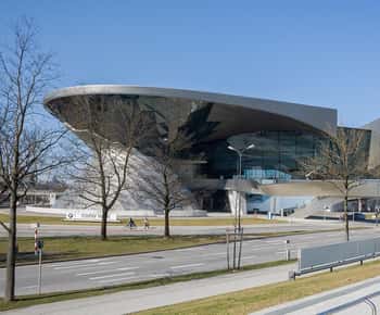 Momentos em Munique : City tour - Parque Nymphenburg, BMW Welt