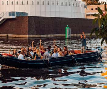 Groningen: Stadskanalskryssning (med obegränsat antal drinkar)