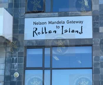 Cape Town: Robben Island Ferry with Prison Ticket and Tour