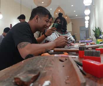 Bali: Aula de criação de joias em prata em Kuta com 7 gramas de prata