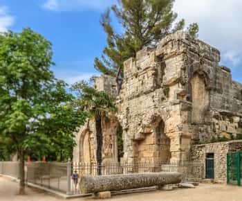 Nîmes, chronicle of a legacy from the Enlightenment to the Belle Époque