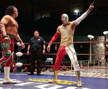 Puebla: iconische professionele worstelshow met diner en drankje
