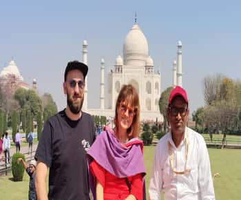 De Delhi: Tour particular de um dia em Agra com Fatehpur Sikri de carro