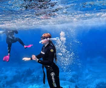 Wycieczka z przewodnikiem na snorkeling w pięknym Marathopoli