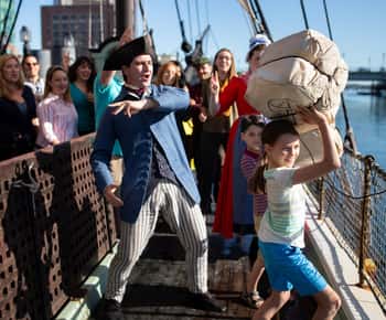 Interaktive Tour zu den Schiffen und dem Museum der Boston Tea Party