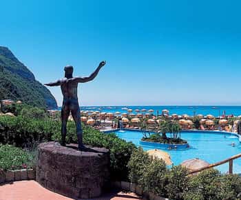 Von Neapel: Ticket für die Poseidon-Thermen von Ischia mit Transfer