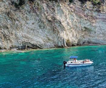 Saranda: Kakome, Caves & Beaches Boat Tour with Snorkeling