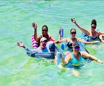 Punta Cana: Private Yacht Party Cruise with Open Bar
