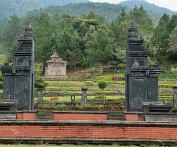 SEMARANG TOURS : GEDONGSONGO TEMPLE/TRAIN MUSEUM AMBARAWA