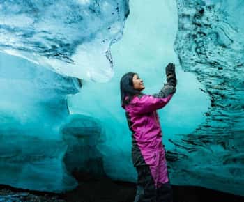 Reykjavík: Langjökull Glacier Snowmobile Tour with Ice Cave