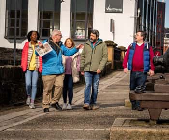 Derry/Londonderry: Stadtmauern Geschichte Wandern Erlebnisse