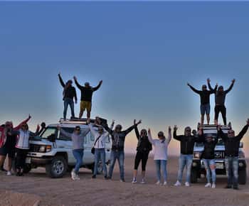 Hurghada: Jeep Safari with Camel Ride, Dinner and Show