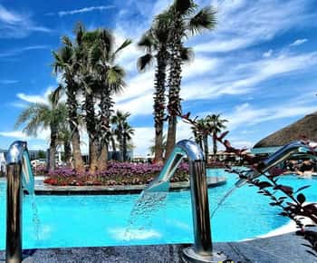 Bucharest: Therme Entry Ticket and Transfer