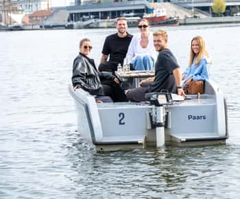 Aarhus: 1 eller 1,5 times bådudlejning - Intet kørekort påkrævet
