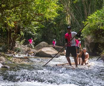 Khao Lak: Halvdags bambusrafting med lunsj