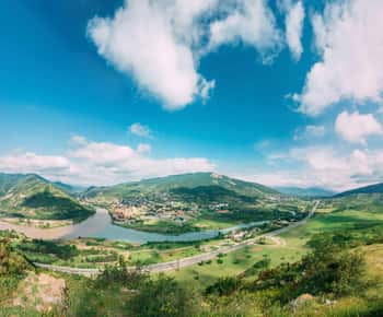 From Tbilisi:Mtskheta, and Uplistsikhe Day Trip-wine tasting