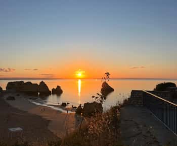 Lagos: Excursión en SUP al amanecer a las Cuevas de Ponta da Piedade