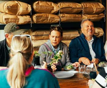 Kelowna: Tour gastronómico a pie con 7 degustaciones y 4 bebidas