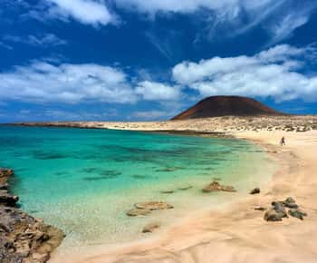 Lanzarote: La Graciosa Complete Jeep Tour met Strandtijd
