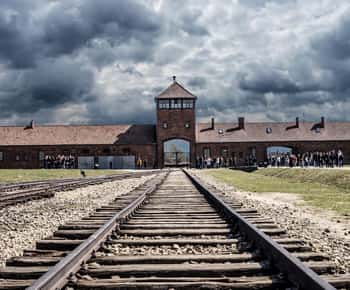 From Krakow: Auschwitz-Birkenau Memorial Private Tour