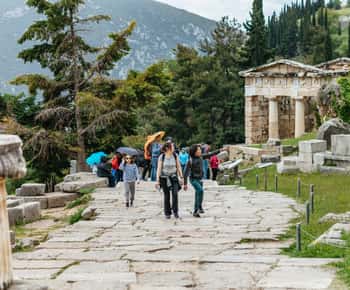 De Atenas: Viagem de 1 dia a Delfos e Arachova com guia de áudio