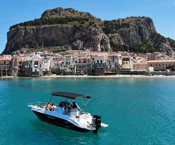 Cefalú: tour privado en barco + snorkel y aperitivo (1-9 personas)