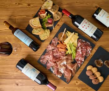 Chianni: wine and oil tasting with lunch or dinner