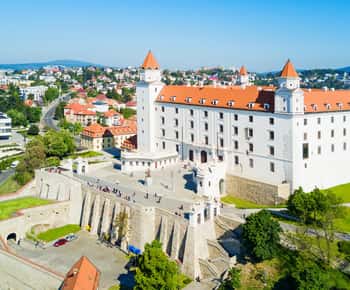 Excursie privată de o zi: Budapesta > Bratislava & Viena, în limba engleză