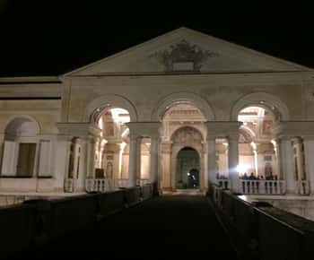 MANTOVA: OZIANDO TRA I GIGANTI: Visit to Palazzo Te