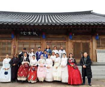 Von Seoul aus: Jeonju Hanok Village und Maisan Tapsa-Tempel