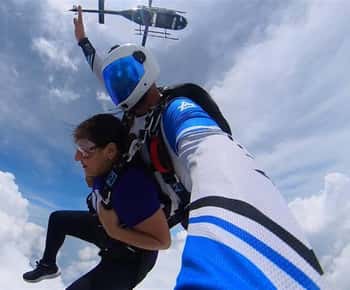From Medellin: Spectacular Skydiving