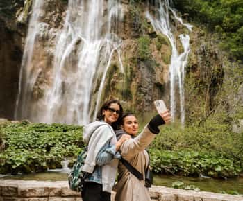 From Zagreb: Plitvice Lakes National Park Tour with Tickets