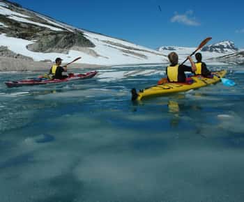 Stygge: Kayaking and Glacier Hike