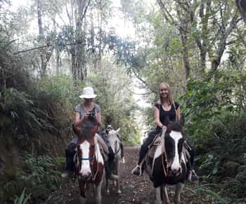 Baños: 2 Hours Horseback Riding with Tungurahua Views