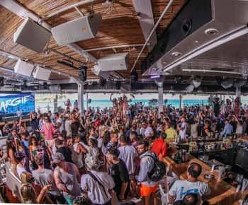 Mykonos: Best Beach Clubs Crawl Day Party