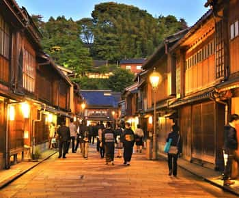 Kanazawa: Private Tour with Local Guide