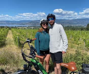 Kelowna: Cata de Vinos en E-bike, Guía para Smartphone y Almuerzo