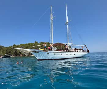 Zadar: Plavba na autentické dřevěné lodi s nápoji