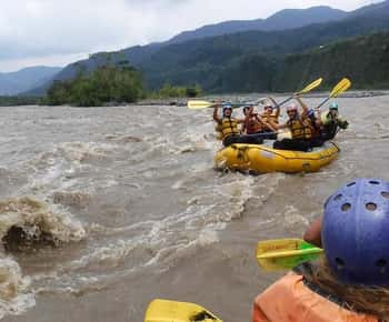 Baños: Pastaza River Rafting Tour with Lunch
