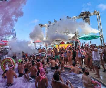 Cancún: Coco Bongo strandfeest ervaring