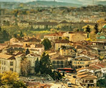 PREMIUM-TOUR IN KLEINER GRUPPE Bukarest-Tagesausflug nach Veliko Tarnovo