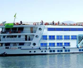 Sailing Nile cruise from Aswan to Luxor 2 nights