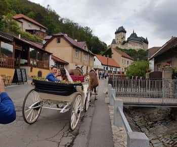 Karlštejn castle by horse carriage